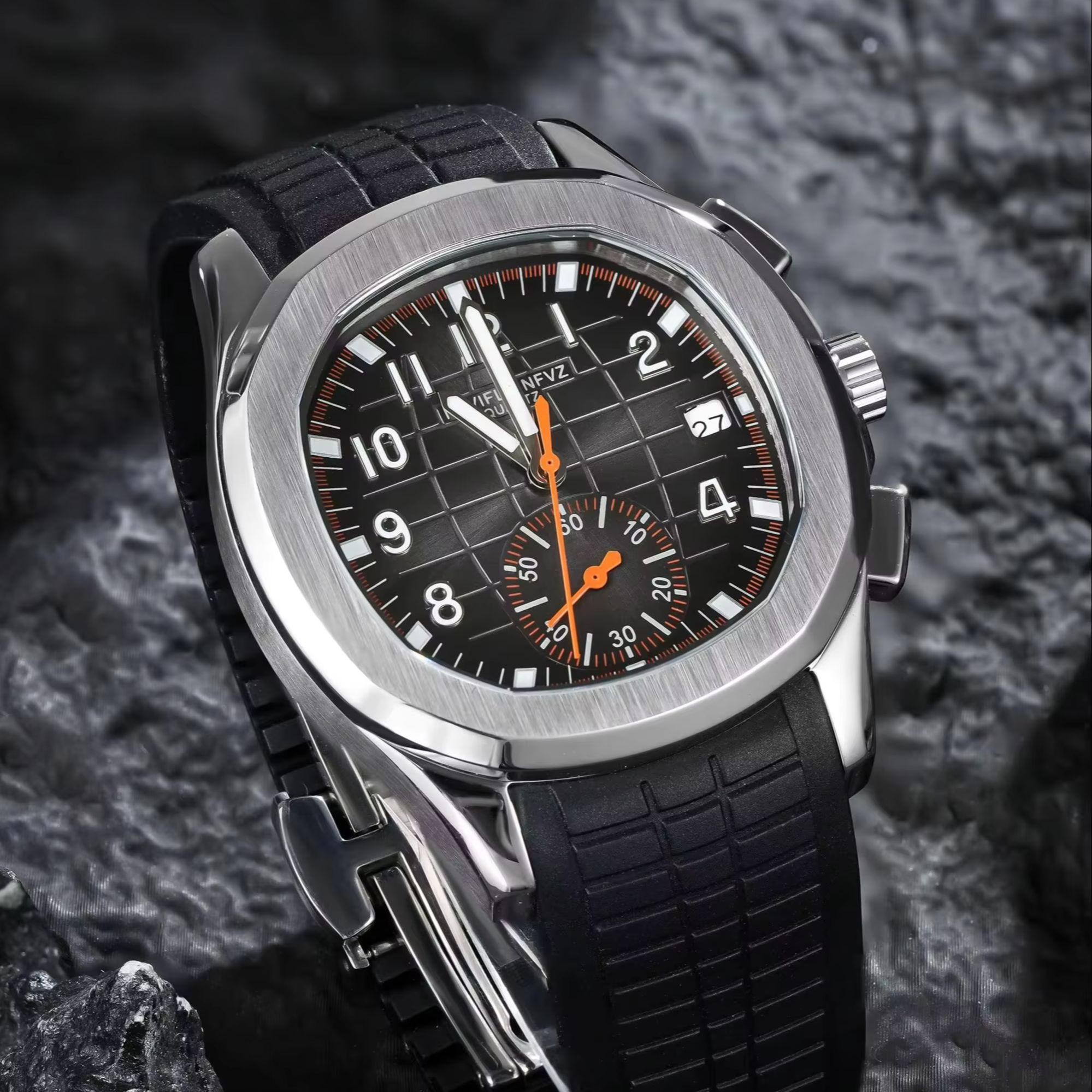Luxury Watch With Rubber Strap - ساعة رجالية فاخرة 40 ملم NAVIFLZ