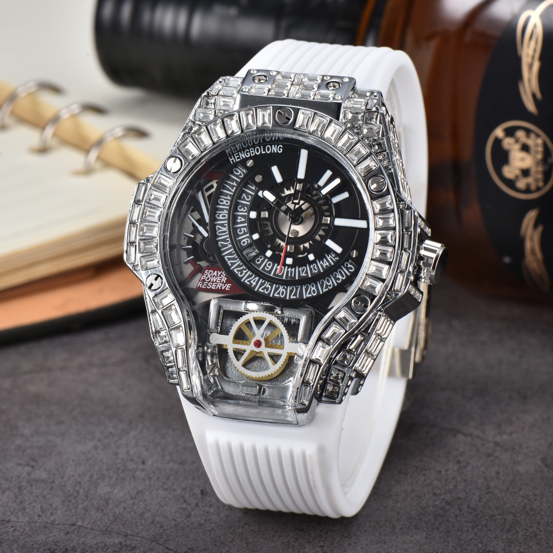 كامل الماس حالة الأعمال الفاخر - مراجعة Luxury Watch With Rubber Strap وسعره