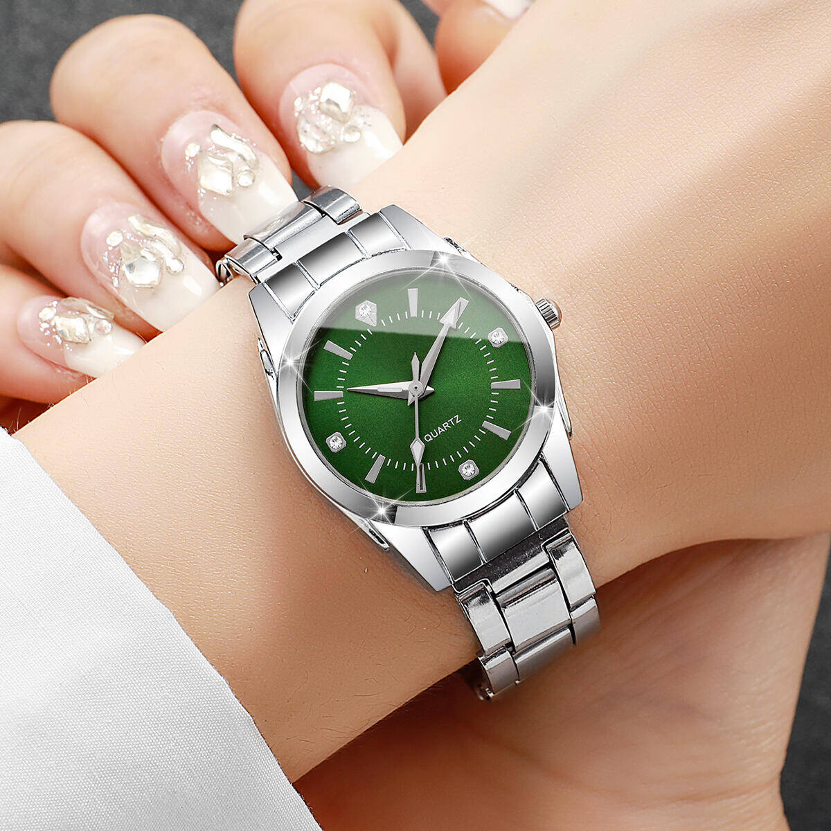 ساعات نسائية فاخرة من حجر الرا - مراجعة Luxury Watch Organizer وسعره